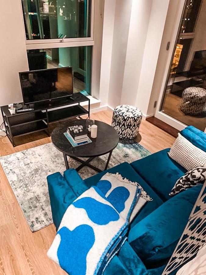 Luxury Apartment - 1 Min From Station Лондон Экстерьер фото